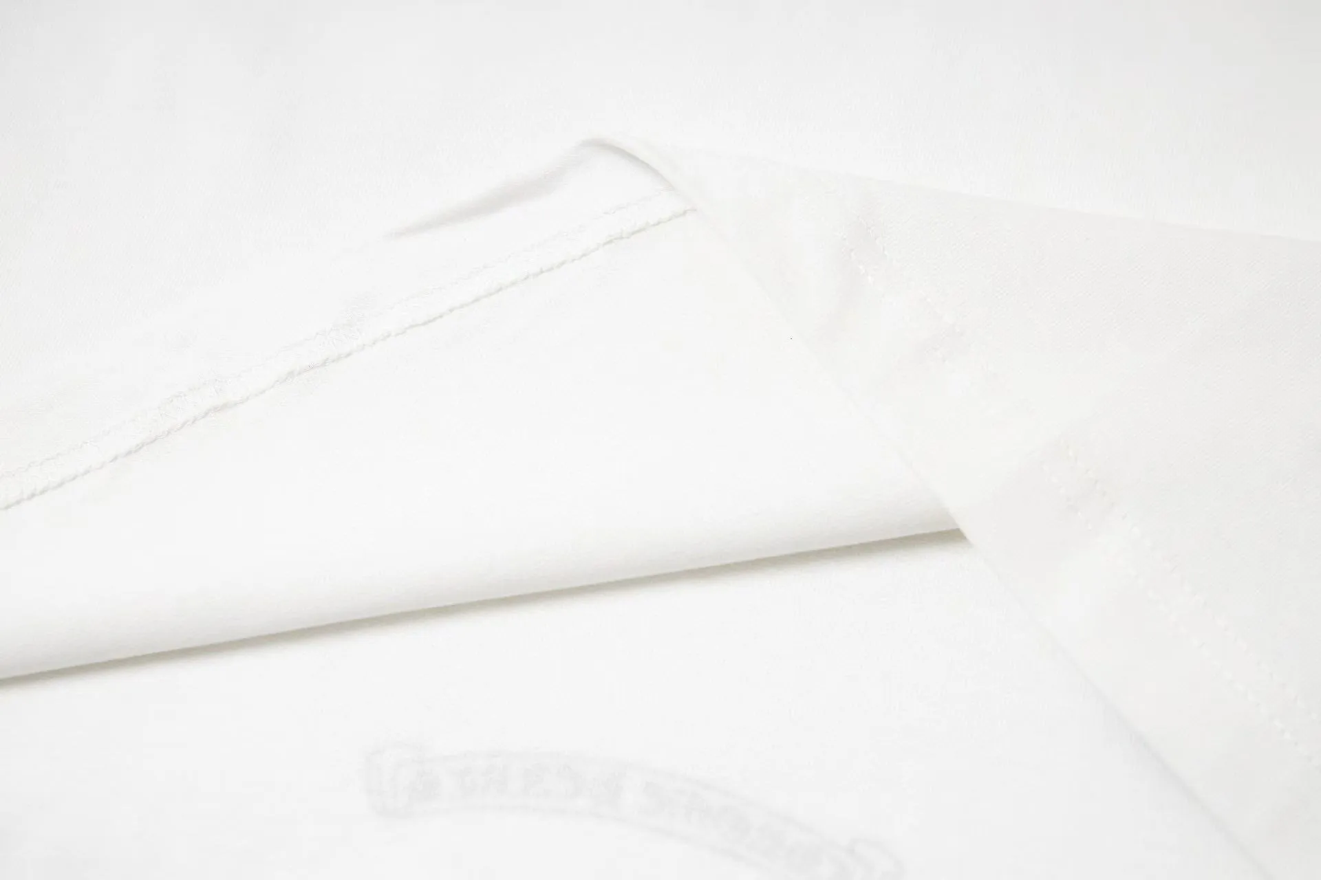 🅿️170 Chrome heart*/Chrome heart ch 25ss early spring new Sanskrit pocket short sleeves ·280 grams of 100% cotton double yarn jersey fabric ·Special thickened 32 pieces of double-strand 1x1 thread in the same cylinder custom dyeing ·Double-needle stitching and cross-stitching technology ·Original main mark washed tag Color: black white Size: XS-L